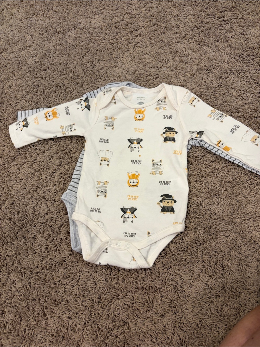 2 baby Long-Sleeve Printed One-Piece Halloween Bodysuit